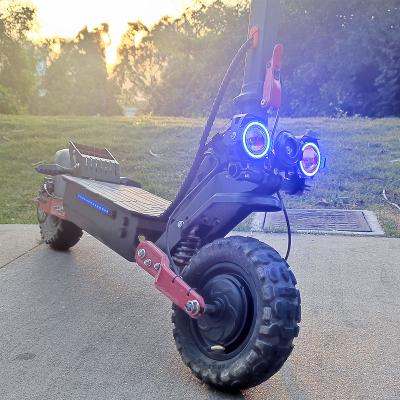 China Unisex Powerful Dual Motor E Scooter 2000W 11 Inch Big Tire Off Road Folding Electric Scooter For Adult for sale