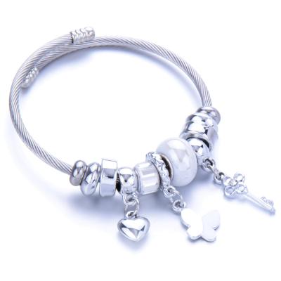 China CLASSIC Girls' Charm Bracelet Fashion Jewelry Made In China Wholesale Charm Bracelet Handmade for sale