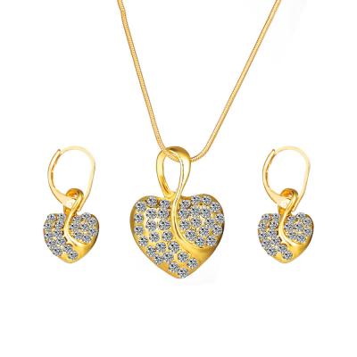 China Fashional 4 Pcs Jewelry Set Necklace Earring Bracelet Set Gold Plated Women Heart Rhinestone Necklace for sale