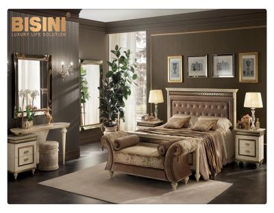 China Italian Charming Bedroom Suite Wooden Hand Carved Ivory And Gold Bedroom Furniture Set for sale