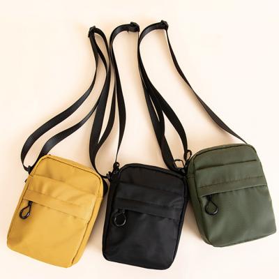 China Fashion Custom Logo Polyester Nylon Mens Messenger Bag Cross - Body Sling Bags Mini Single Womens Men Messenger Bag for sale