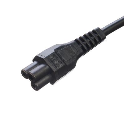 China Comercial 3 Pin 16A Enchufe C5 Conector de trébol Negro Italia Cordón de extensión estándar Leads IMQ Cordón de alimentación H05vv-f 3g 0.75mm2 en venta