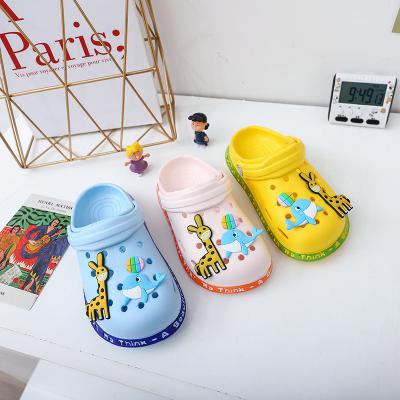 China New massage hole shoes sandals non-slip shoes and thick-soled hole children's slippers shoes for sale