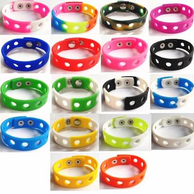 China Shoe Buckle Fashion Children's Silicone Bracelet Wrist Band Hole Can Be Accessories Shoes Flower Buckle Jewelry Bracelet Accessories 18cm for sale