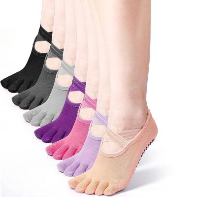 China Anti Slip Grip Designer Logo Anti Slip Socks QUICK DRY Custom Pilates Socks For Women for sale