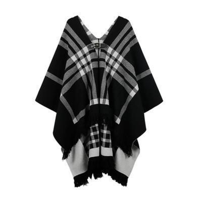 China Soft Touch Feeling Autumn Winter Tops Black White Plaid Knitted Shawl Short Coat Women's Wear Large Outer Coat Sweater Shawl for sale