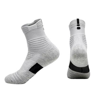 China Professional Breathable Mens Terry Half Basketball Socks Wholesale for sale