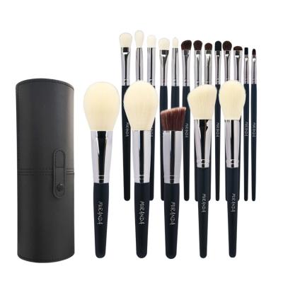 China Hot Sale 18pcs Silky Soft Wooden Handle Makeup Brush Set Synthetic Bristle Makeup Brush Set With Brush Bucket for sale