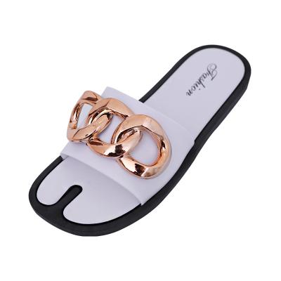 China Fashion Trend Summer Fashion Beach Slides Slippers Women Chain Flat Sandals for sale