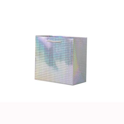 China Handmade 210gsm Paper Bag Holographic Shiny Mirror 3D Laser Small Holographic Gift Bags for sale