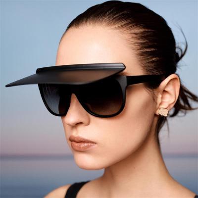 China Fashion Oversized Shades UV Shield Protection 2021 Black Men Flip Up Sunglasses For Women Summer Vintage Sun Visor Sun Glass for sale