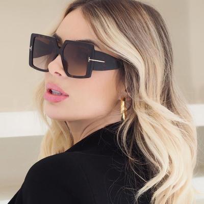 China Luxury Women 2021 Oversize Sunglasses For Vintage Fashion Designer T Logo Famous Branded Sun Glasses Square Polar Shades Ladies Square for sale