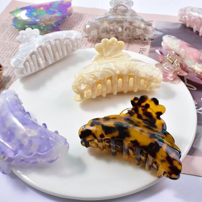 China Vintage Environmentally Friendly Wholesale Acetate Clips Hair Claw Large Cloud Leopard Hair Claw For Women Hair Accessories for sale