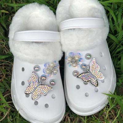 China Other charms 2021 new arrival fashion garden butterfly hole sandals for women slides garden shoes for sale