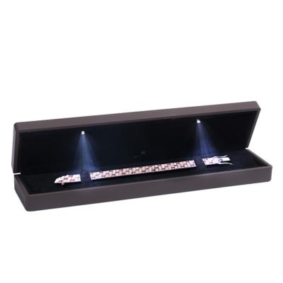 China Modern Luxury Luxury Proposal Bracelet Packaging Led Lightweight Jewelry Box for sale