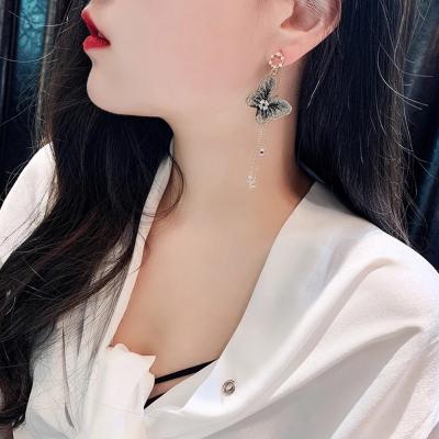 China TRENDY Silver Color Butterfly Pearl Elegant Fashion Drop Dangles Girls Crystal Earring Jewelry For Women for sale