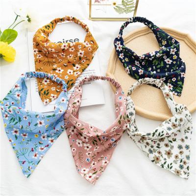 China Fashion Bohemia Cloth Styles Floral Head Band Cloth Women Triangle Turban Bandana Headwear Hair Accessories for sale