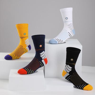 China Hot-selling Breathable Elite Basketball Sweat-absorbent Sports Socks Thickened Adult Socks for sale