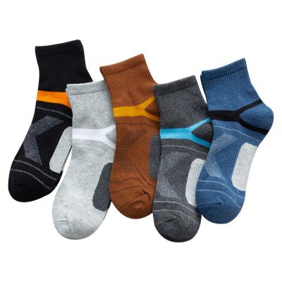 China New breathable solid color cotton socks for autumn and winter sports socks for sale