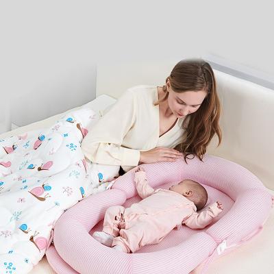 China Organic Pillow Breathable Baby Crib Sofa Portable Baby Sofa for sale