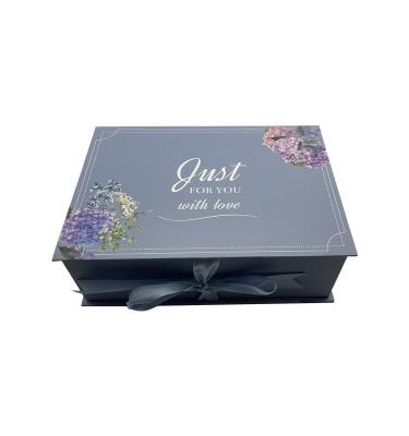 China Recycled Materials Customize Flower Cardboard Box Packaging Wedding Favors Skin Care Magnetic Gift Ribbon Closing Packaging Boxes for sale