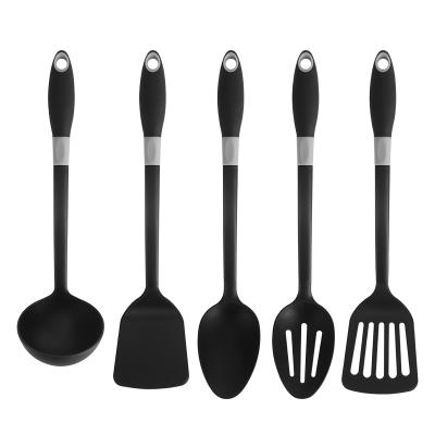 China Kitchen Utensils Nylon Kitchenware Viable 5 Pcs Tool Kit With Large Soft Handle Grooved Turner Spatula Pocket Spoon Pasta Rake for sale