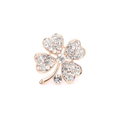 China Popular Crystal Rhinestone Brooch Wholesale Wedding Four-leaf Clover Ladies Lucky Grass Fashion Elegant Fashion Bride Bride Jewelry for sale