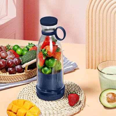 China Wholesale Retail Car Factory USB 60W Juicer Blender Fresh Fruit Juicer Rechargeable Portable Cup with 380ml Capacity for sale