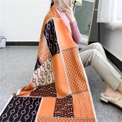 China Soft Touch Feeling 2023 Autumn Winter Latest Style Cashmere Scarves Elegant Chain Wraps Fashion Pashmina Scarf For Women for sale