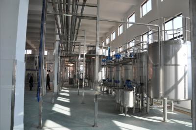 China Projeto de aço inoxidável da bebida do Turnkey da eficiência elevada para a fábrica de tratamento da leiteria à venda