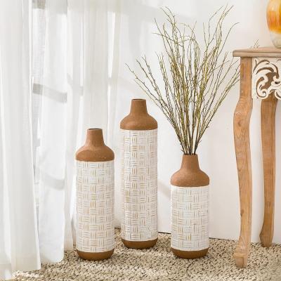 China Rustic Floor Vase for Set of 3 Tall Terra Cotta Texture Metal Flower Vase Decor for Large Artificial Flower Farmhouse Metal Dry Vase for sale