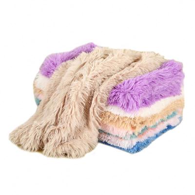 China Mechanical Wash Ready To Ship Wholesale Warm Winter Pet Blanket For Cat Dog Multicolor Faux Fur Cat Quilt Protection for sale