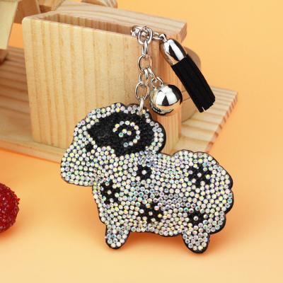 China Fashion In Rhinestone Leather Sheep Stock Rhinestone Key Chain Luxury Hot Drilled Key Chain for sale