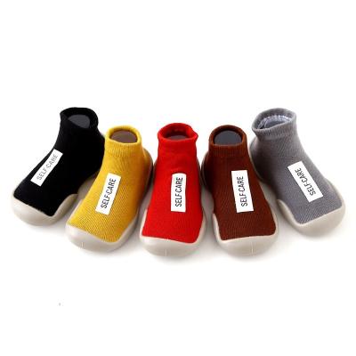 China Anti-slippery popular non-slip outdoor shoes with letters children's shoes for sale