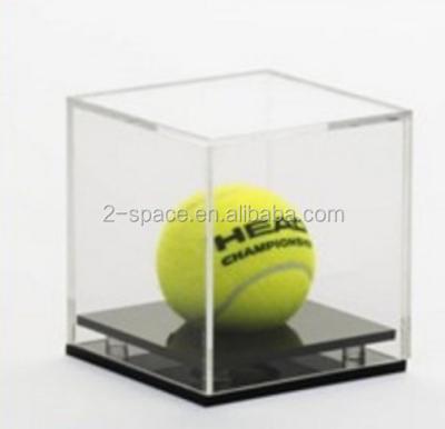 China Sustainable Tennis Ball Display Case With Plastic Base Clear Lid for sale