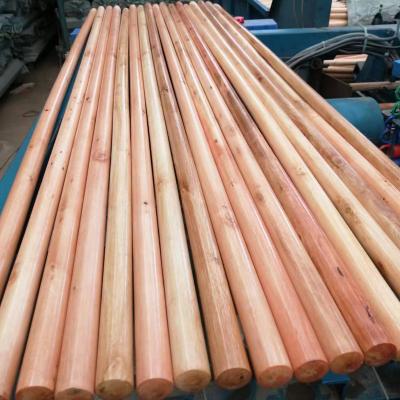 China Sustainable high quality cleaning tools varnished wooden rake handle and varnished broom handle varnished broom handle for sale