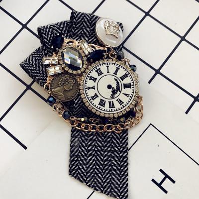 China New Design ALLOY Fashion Jewelry Watches Brooch Luxury Clear Women's Rhinestone Crystal Rhinestone Brooches Wholesale for sale