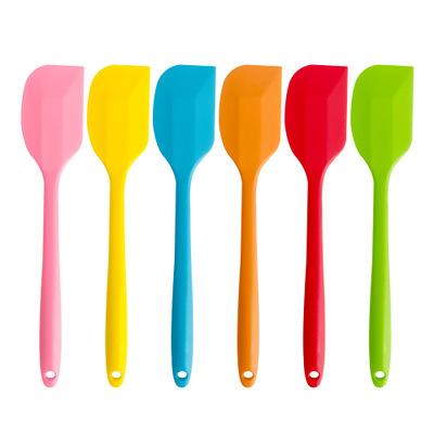 China Viable Wholesale Food Grade Silicone Spatula Baking Cake Heat Resistant Baking Tools for sale