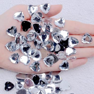 China Flatback Factory Direct Selling Crystal Clear Rhinestones Flatback Heart Shape Acrylic Sew On Beads Clothing Decorations Acrylic Gem DIY for sale