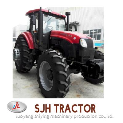 China Modern Farm Tractor Use Farm Tractor With Farm Implement for sale