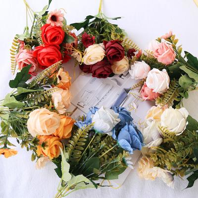 China 5 heads rose bouquet a large selection of high quality wedding silk flowers of decorations and decorative plants 5 heads Rose Bouquet for sale