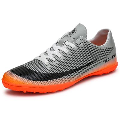 China Fashion/Comfortable/Durable/Breathable/Flexible Fashion/2019 Comfortable/Durable/Breathable/Flexible Outdoor Sports Shoes Adult Men Soccer Football Boots for sale