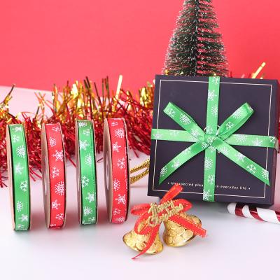 China Christmas Tree Gift Wrapping Decoration Christmas Tree Gift Wrapping Decorative Printed Red Green Snowflake Ribbon Bun For Christmas Craft Party DIY Decoration Supplies for sale