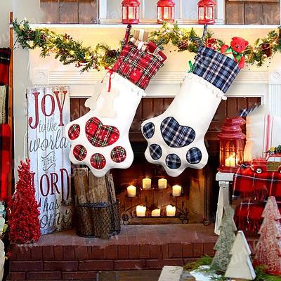 China Dog Cat Paw Christmas Stocking Christmas Party Decorative Fireplace Hanging Storing Plaid Pattern Dog Cat Paw Shaped Christmas Stocking for sale