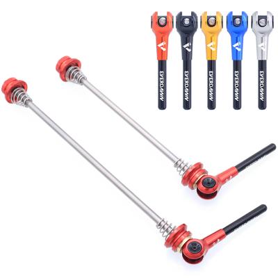 China Titanium Axle + 7075 AL Skewers Lever CNC Machined Customs LOGO Bicycle Skewers Parts MTB Road Wheel Hub Bicycle Quick Release QR 100/135MM for sale