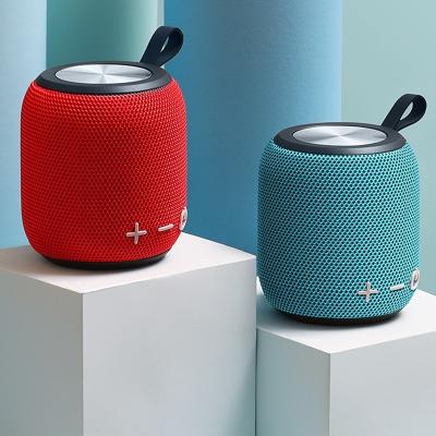 China Factory price c6 radio waterproof portable fm shower waterproof speaker c6 wireless speaker with sucker for sale