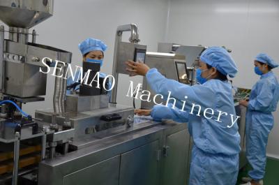 China Máquina de granulação de pó com diâmetro de rolos de 200 mm à venda