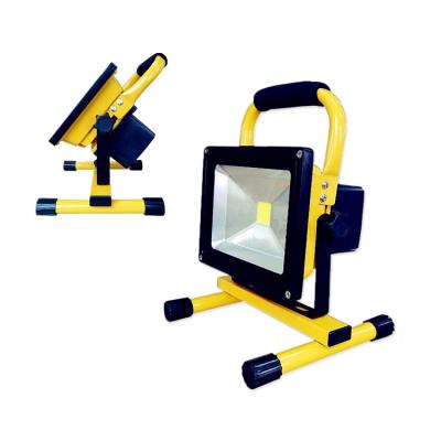 China Theme Park Portable Emergency Rechargeable 10w 20w 30w 50w 100w 150w Work Led Flood Light for sale