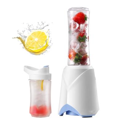 China Outside Website Selling Mini Small Personal Portable Blender for sale