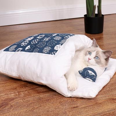 China Removable And Washable Japanese Style Pet Viable Sleeping Bag Cat Bed Cat Bed For Winter for sale